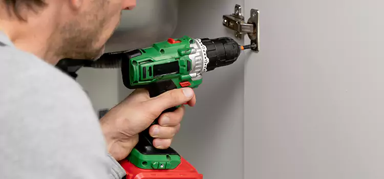 Commercial Door Hinge Repair Chowchilla