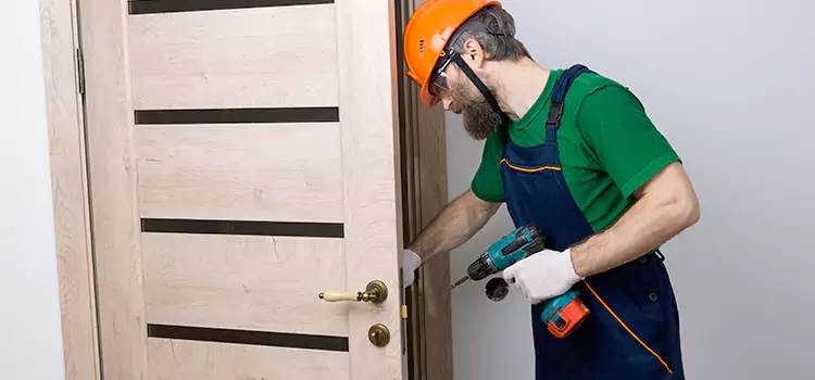 Replace Internal Door Handle with Lock Chowchilla